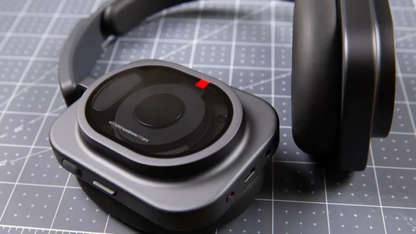 Nothing’den 399 dolarlık yeni amiral gemi kulaklık: Headphone 1 Pro
