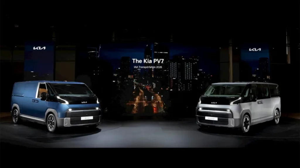 Kia PV7 Kargo (solda) ve Yolcu (sağda)