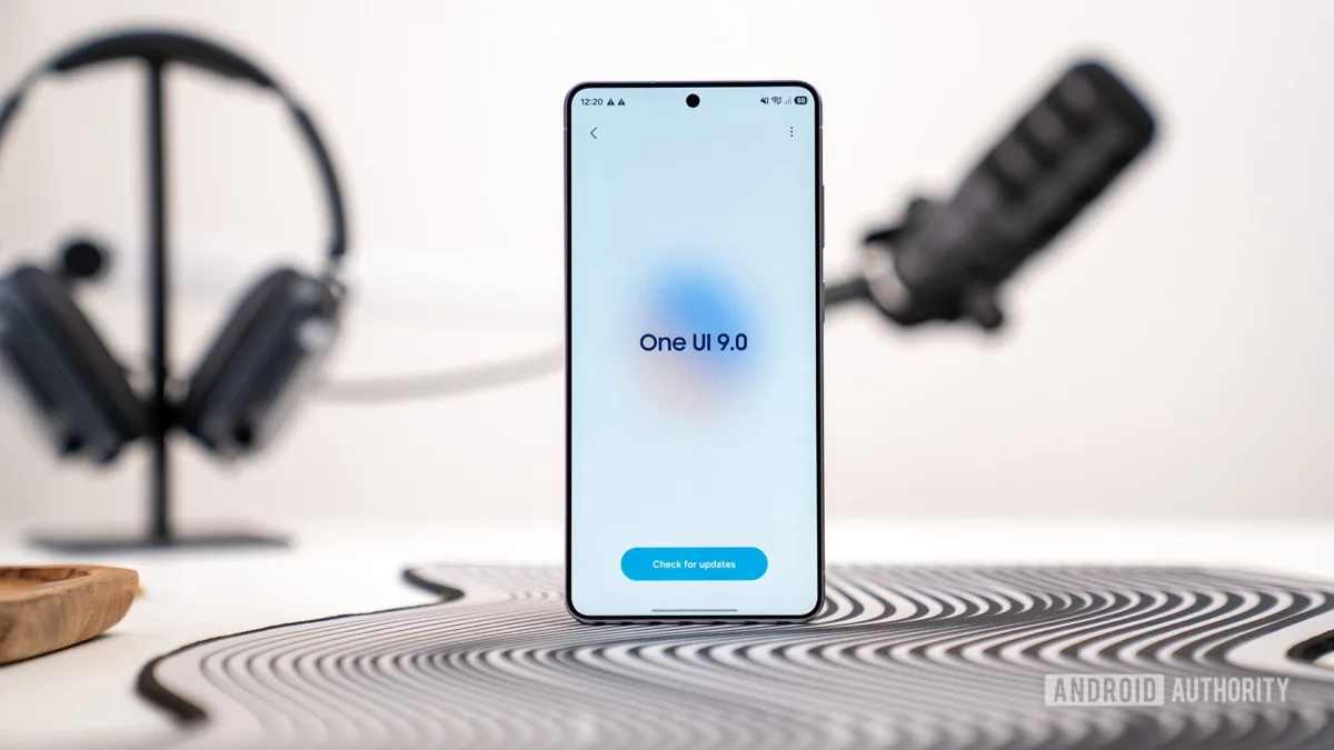 Samsung Galaxy S26 telefon One UI 9 ekranı