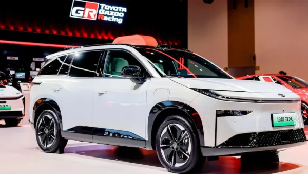 Toyota, Çin İçin Menzil Uzatıcılı Elektrikli Araç Geliştiriyor