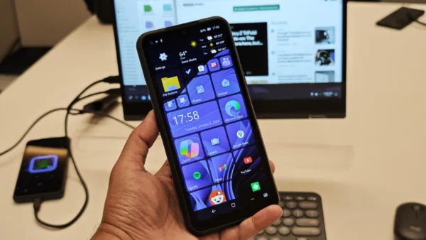 Android, Linux ve Windows çalıştıran NexPhone ertelendi