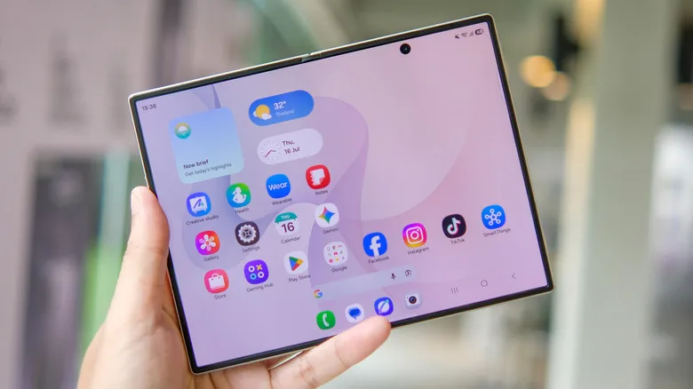 Galaxy Z Fold8'nin iç ekranı.